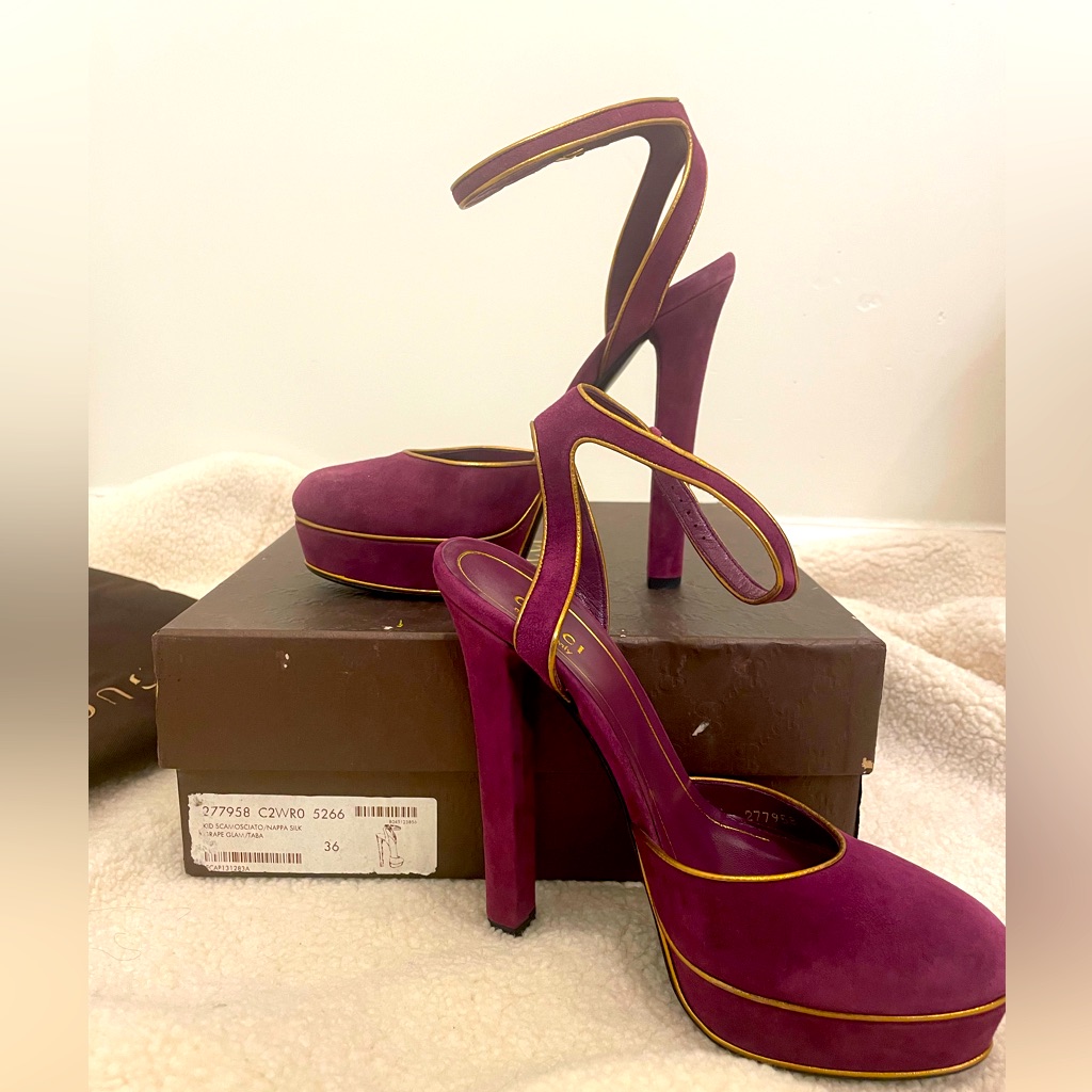 Gucci Authentic Heels Nappa Silk 5226. Purple, 36